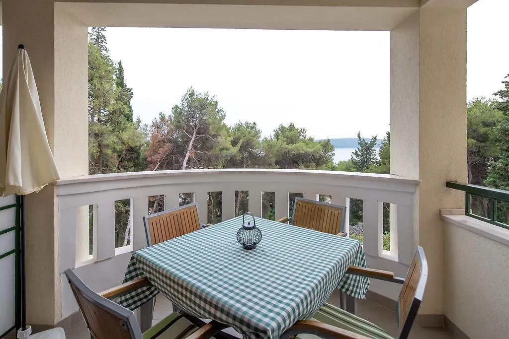 Villa Fani - Apartments In Trogir