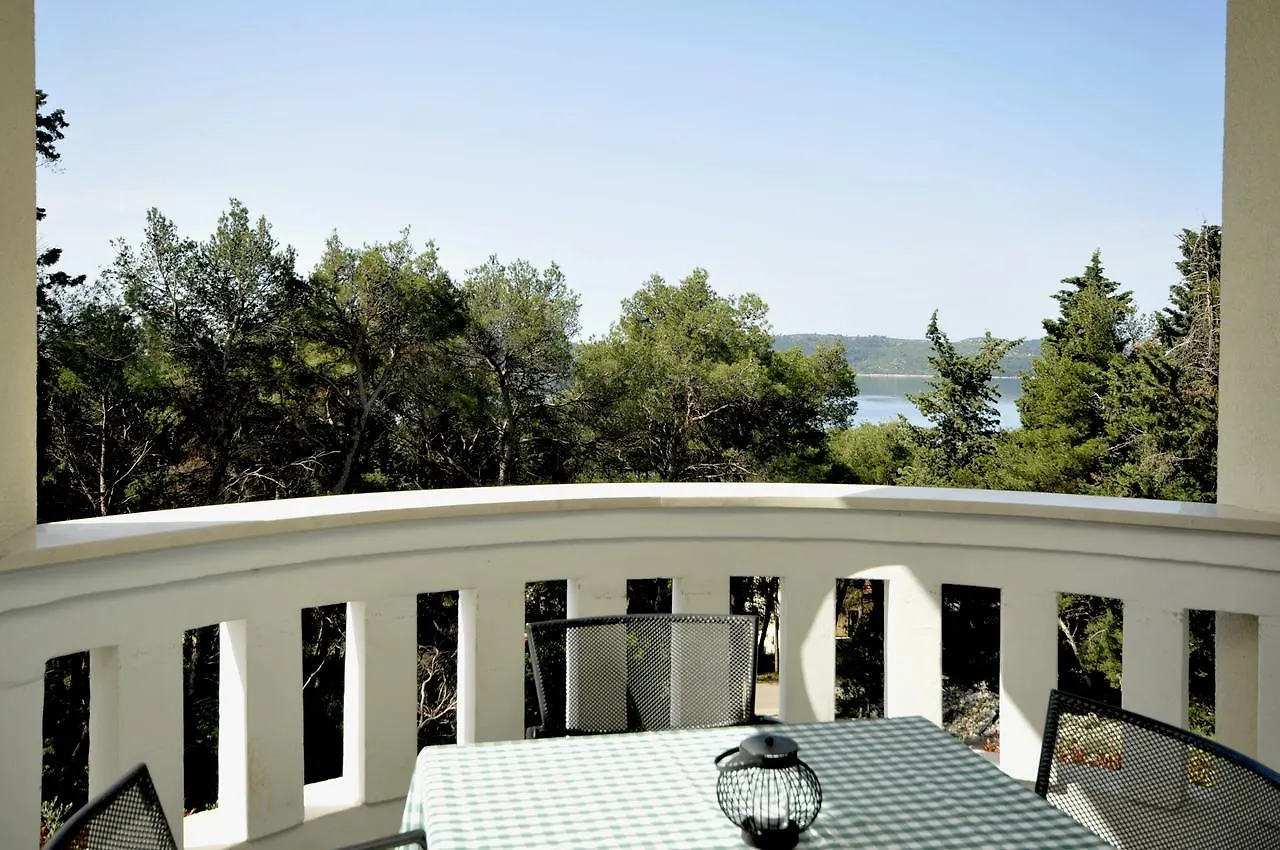 Villa Fani - Apartments In Trogir
