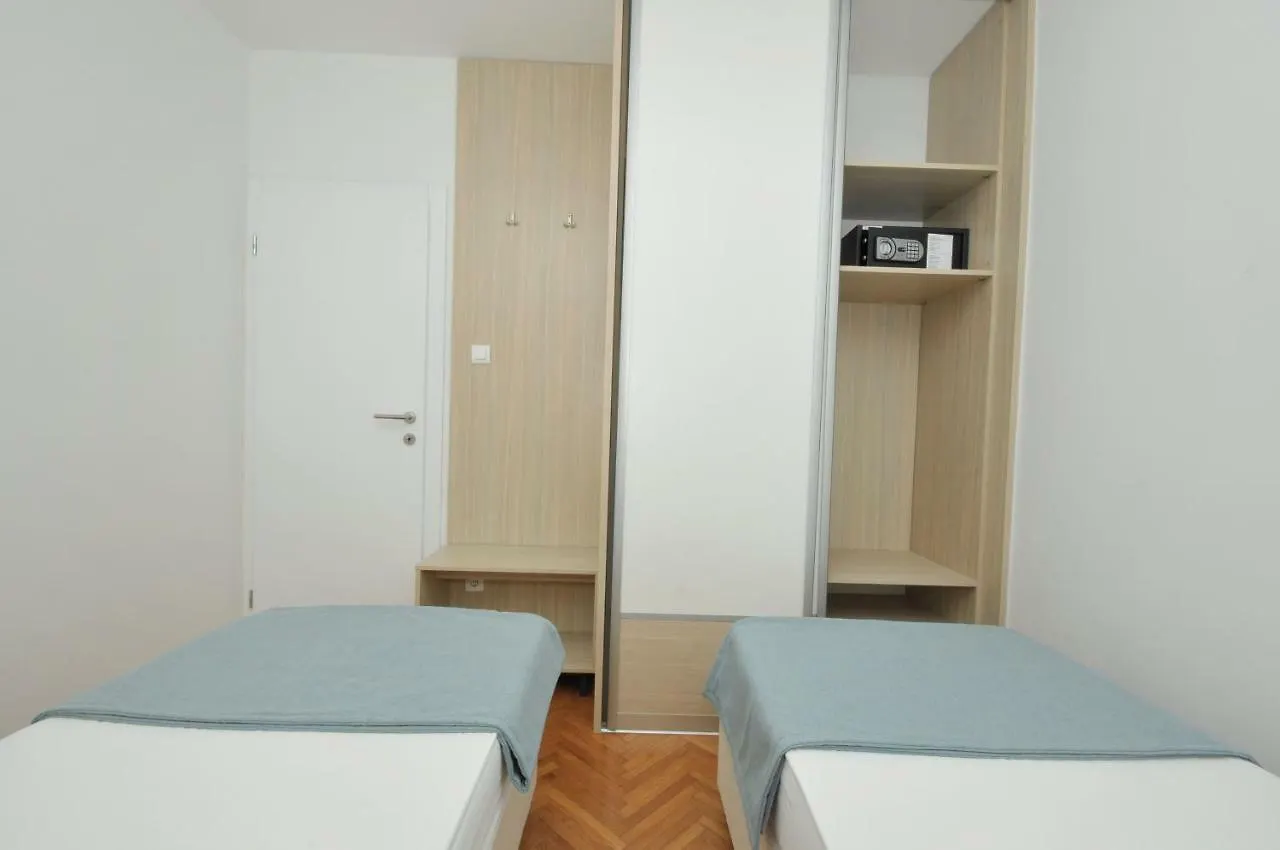 Villa Fani - Apartments In Trogir