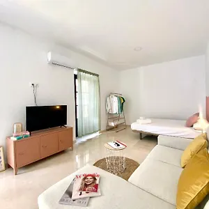 - Alameda Apartament Ronda